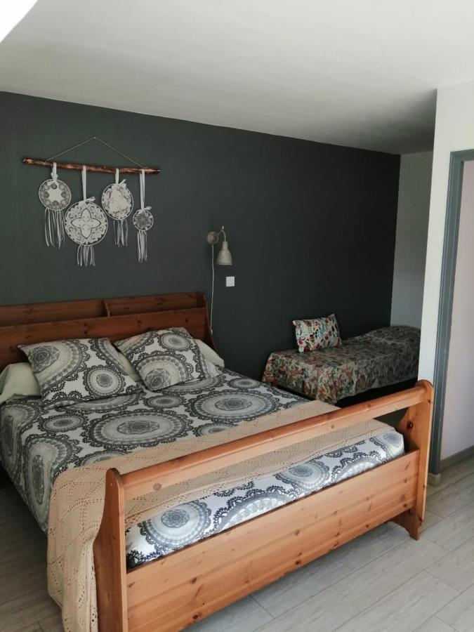 Les Gremilles Bed & Breakfast Bassoncourt Exterior photo